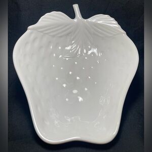 Vintage White Strawberry-Shaped Ceramic Dish / Bowl